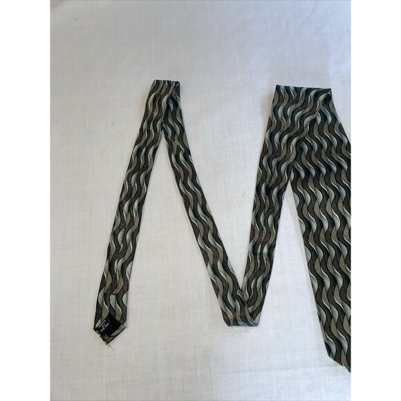 Ziggurat Men’s Dress Tie Size 57” Green Wavy Silk Business Formal Party - Picture 6 of 12